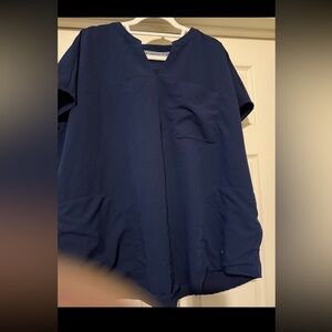 Fabletics 3-Pocket Scrub Top Size 4X